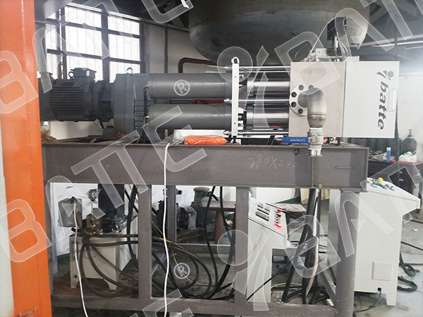 adhesive manufacturing melt pump